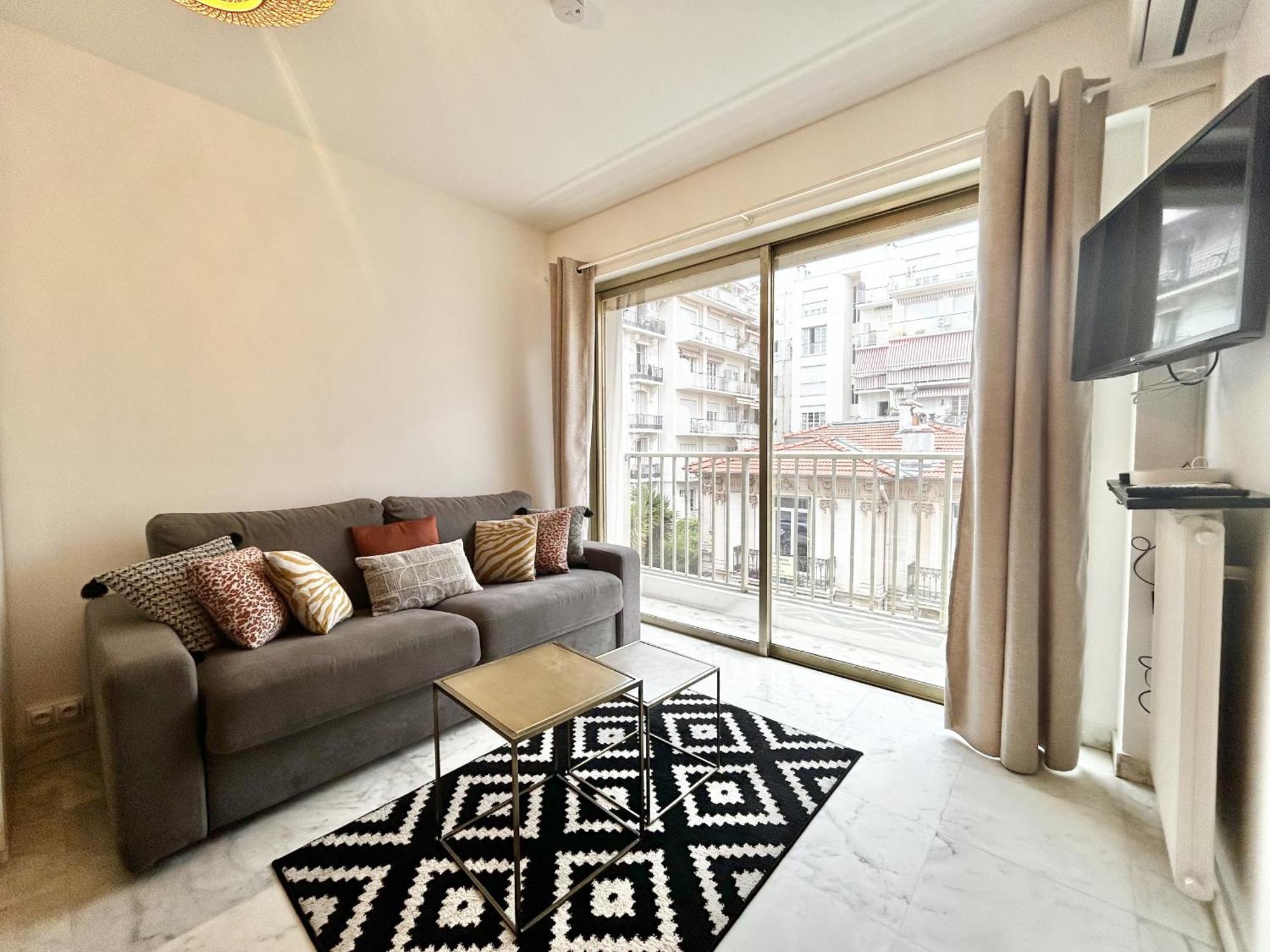 Aparthotel Riviera: Quiet Studio with AC and Terrace in Nice Carré d'Or Exterior photo